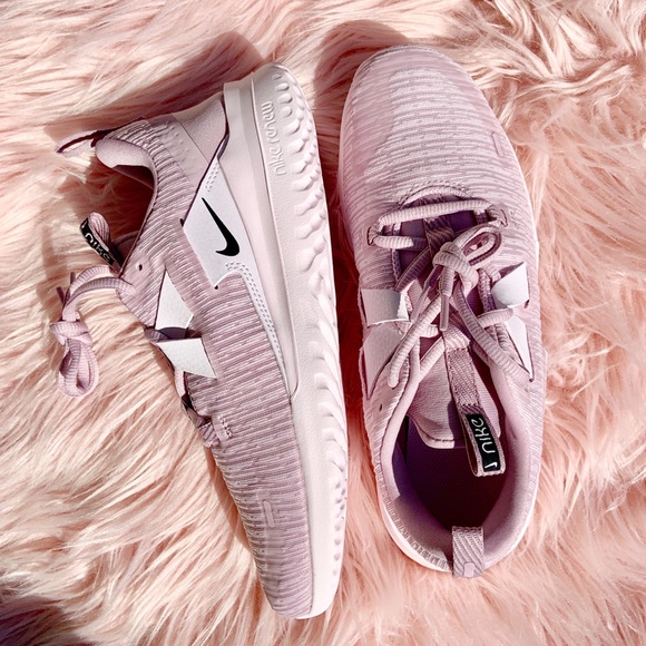 New Nike Women’s Renew Arena Sneakers - Picture 3 of 4